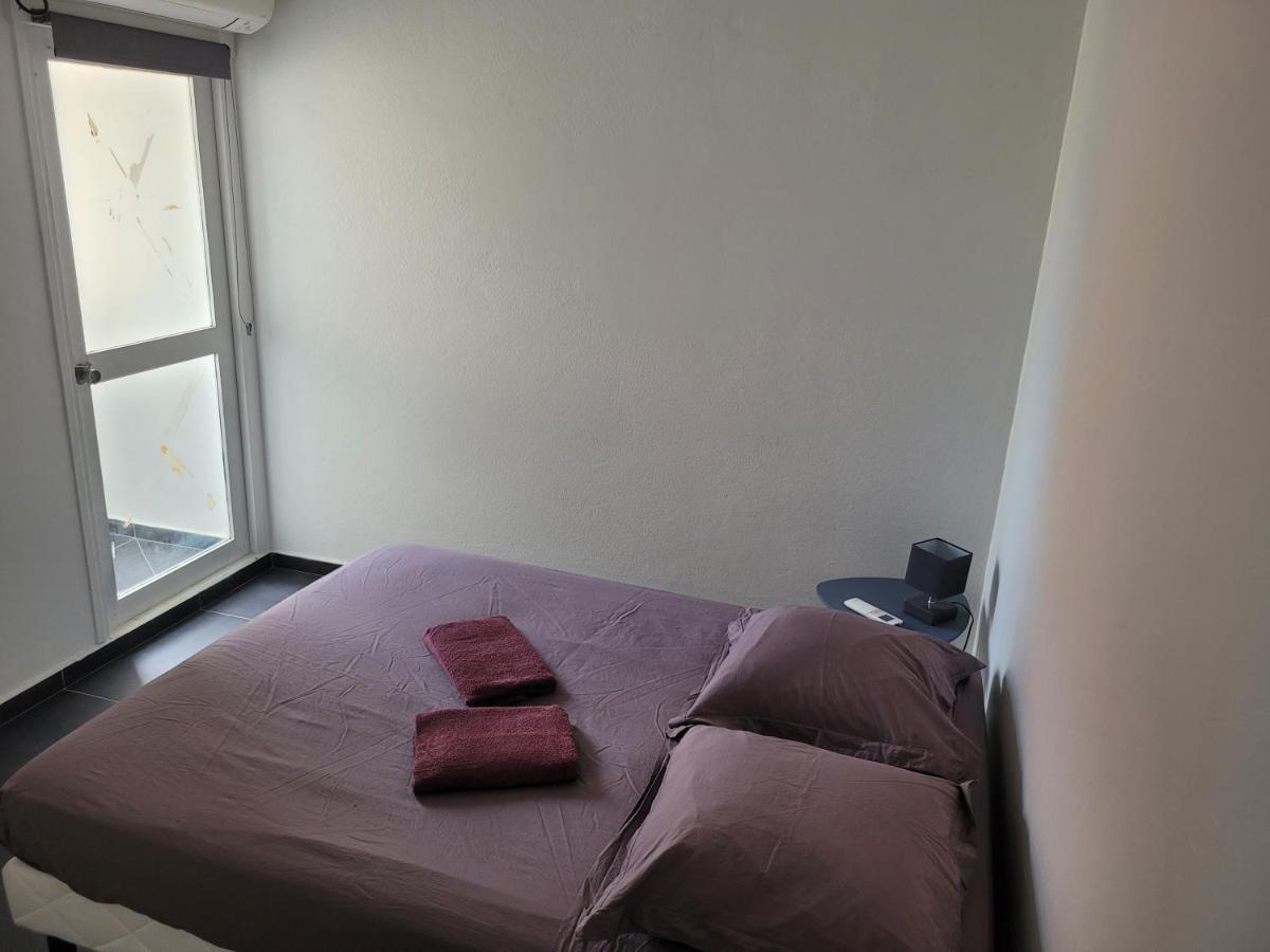 Le 9Eme Etage Du Bonheur Panzió Pointe-à-Pitre Kültér fotó