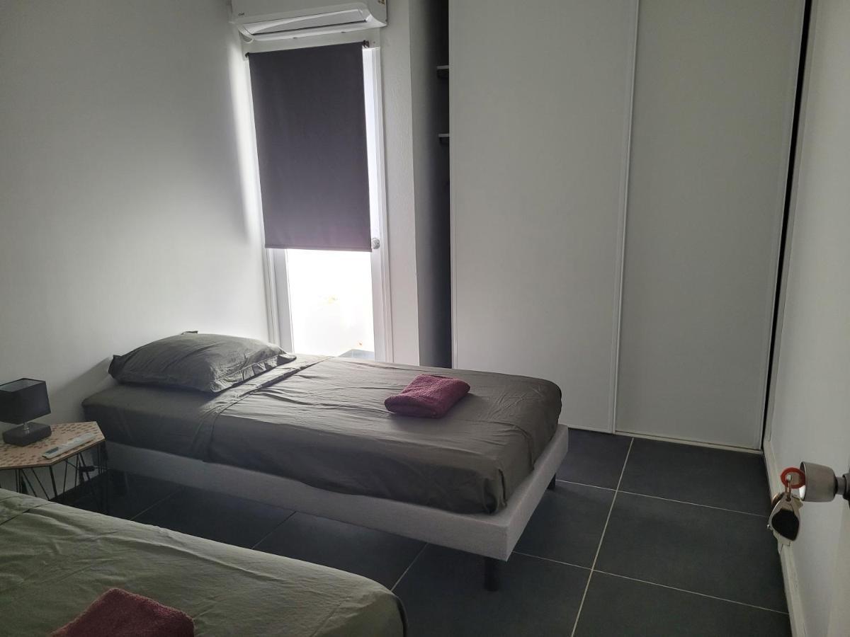 Le 9Eme Etage Du Bonheur Panzió Pointe-à-Pitre Kültér fotó